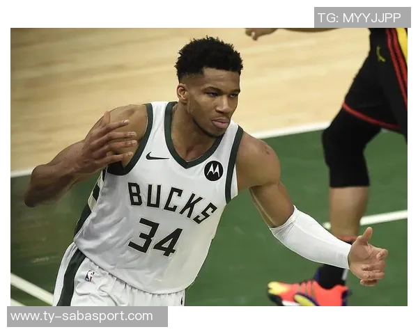 字母哥奋力拼搏半场贡献15分6板球队却落后19分艰难追赶之路